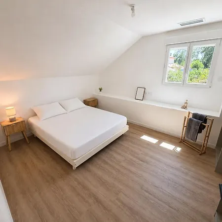 Maison Le Clemenceau - 3 Chambres, Terrasse & Clim Apartament